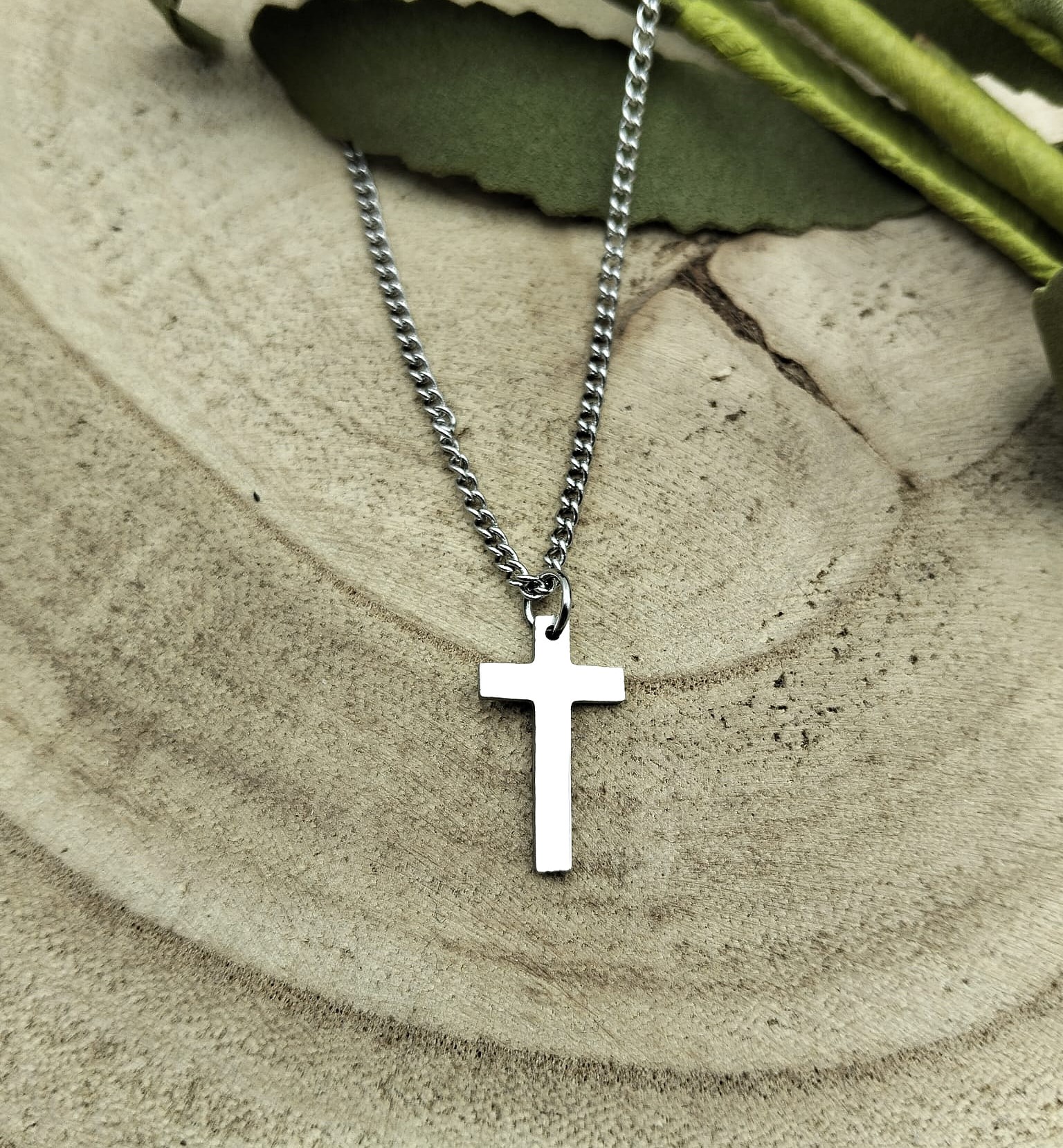 WhatsApp Image 2026-02-20 at 17.34.53 Fio em Aço com Cruz - Image 1