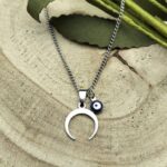 Fio em Aço Com Lua e Olho Turco