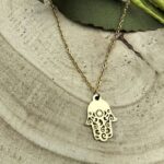 Fio em Aço Com Mão de Fátima Dourado