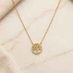 Fio em Aço Dourado c/ Árvore da Vida e Brilhantes